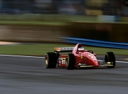 雷火电竞app-哈弗茨点燃赛场，安哥拉强压乌拉圭，足球之夜的激情与对抗