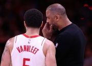 雷火电竞入驻-凯尔特人球员被曝酒驾，引发球队管理层紧张